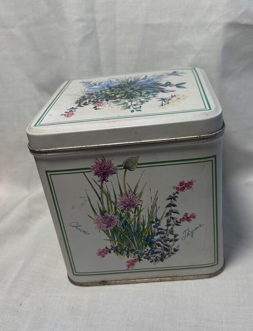 Vintage Keller-Charles of Philadelphia Collectable Tin